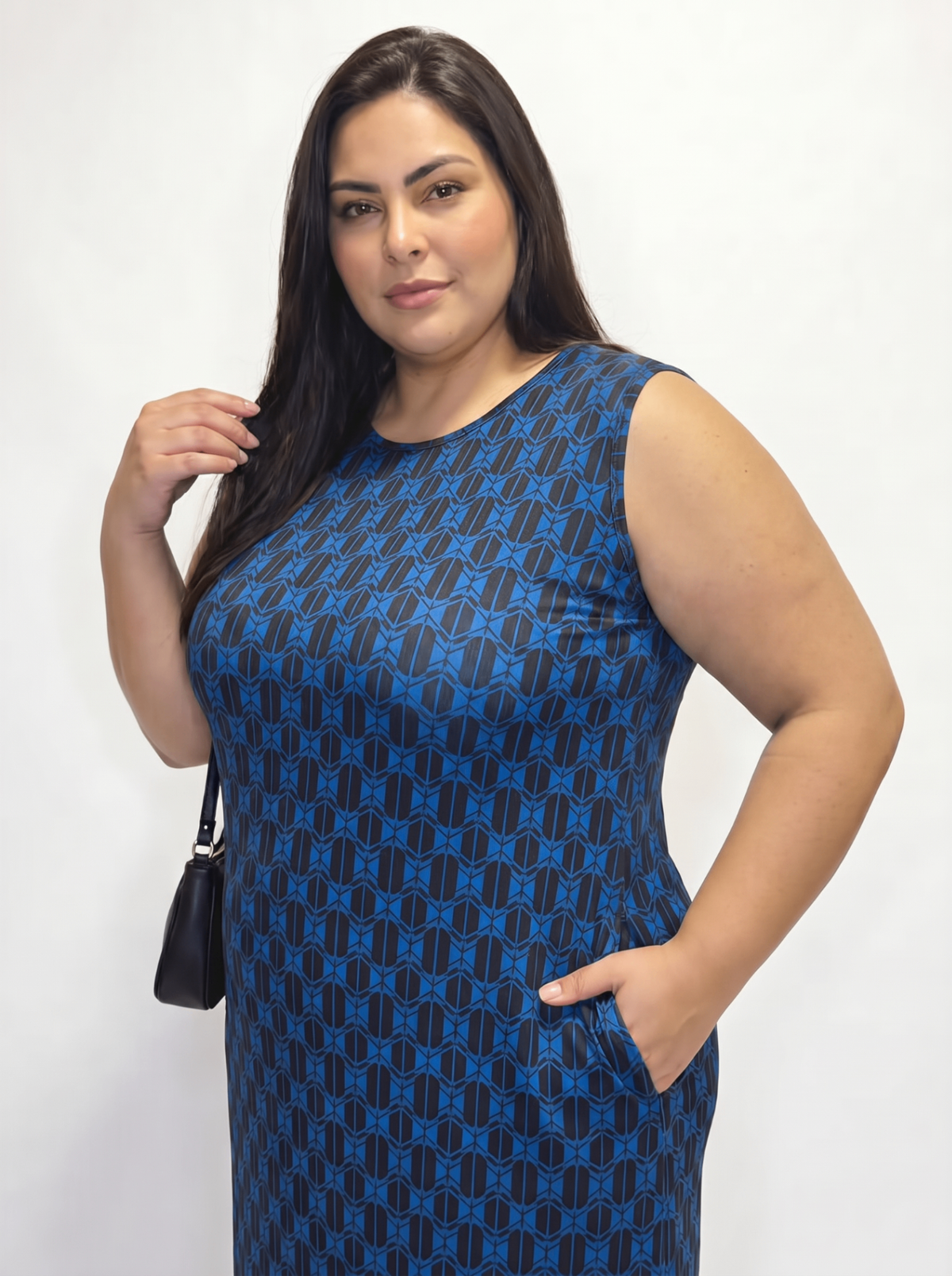 Vestido Azura midi estampado sem manga plus size azul - detalhe lateral
