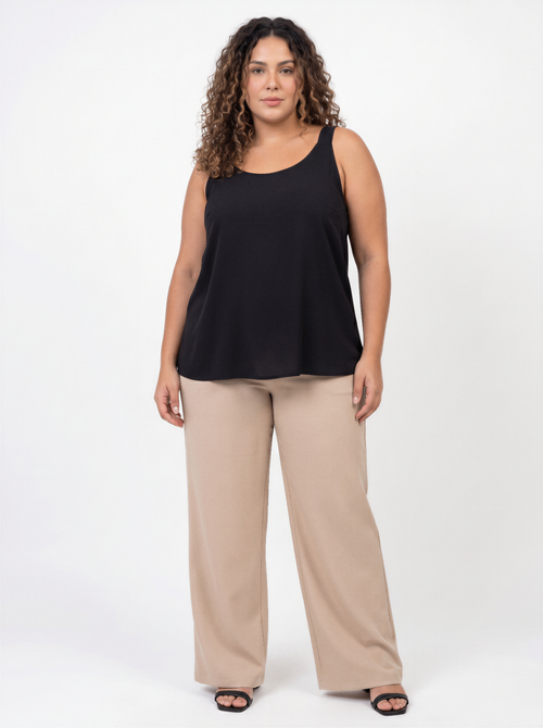 Blusa Essenza regata preta plus size - frente